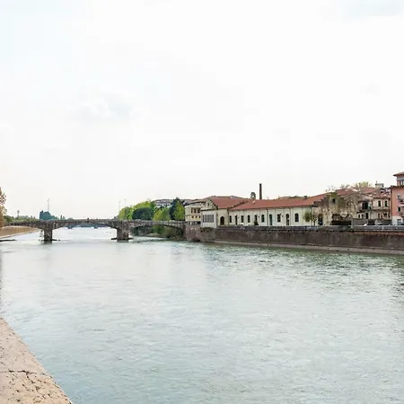 Apartment Ponte Navi Central Flat