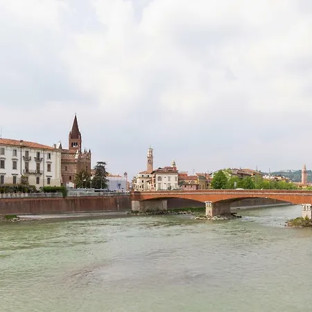 Ponte Navi Central Flat Verona
