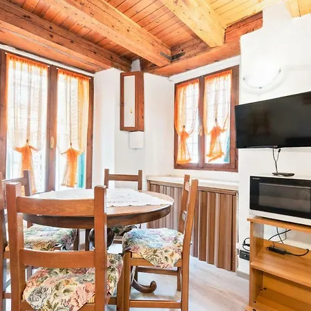 Ponte Navi Central Flat *